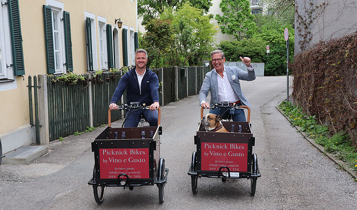 Winzer Ralf Schumacher und Wirt Guido Prick mit Picknick Bikes by Vino e Gusto (©Foto: Martin Schmitz)